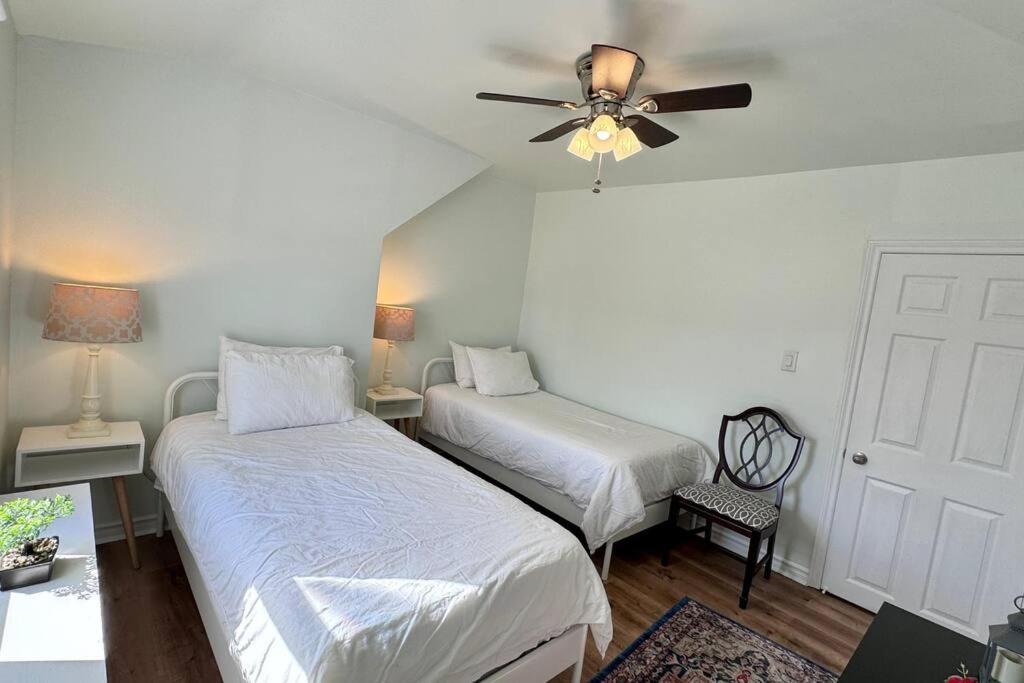Near The Falls Two Bedroom - 5 Min Walk To Clifton Niagara Falls Exteriör bild