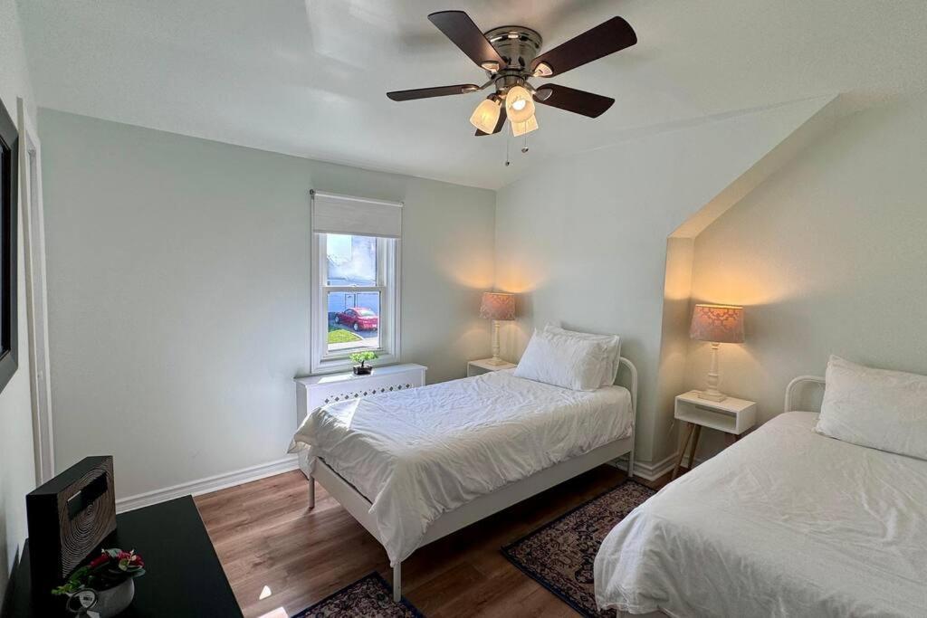 Near The Falls Two Bedroom - 5 Min Walk To Clifton Niagara Falls Exteriör bild